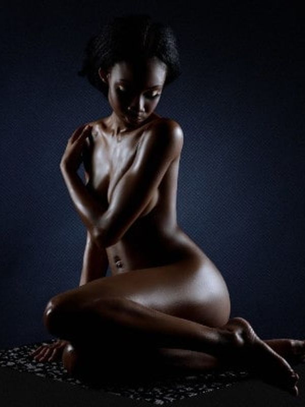 Bijoux Noir, massage érotique à Paris 18 photo masseuse érotique 1